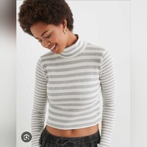 Aerie White Gray Blizzard Waffle Mockneck Semi Cropped Long Sleeve Top